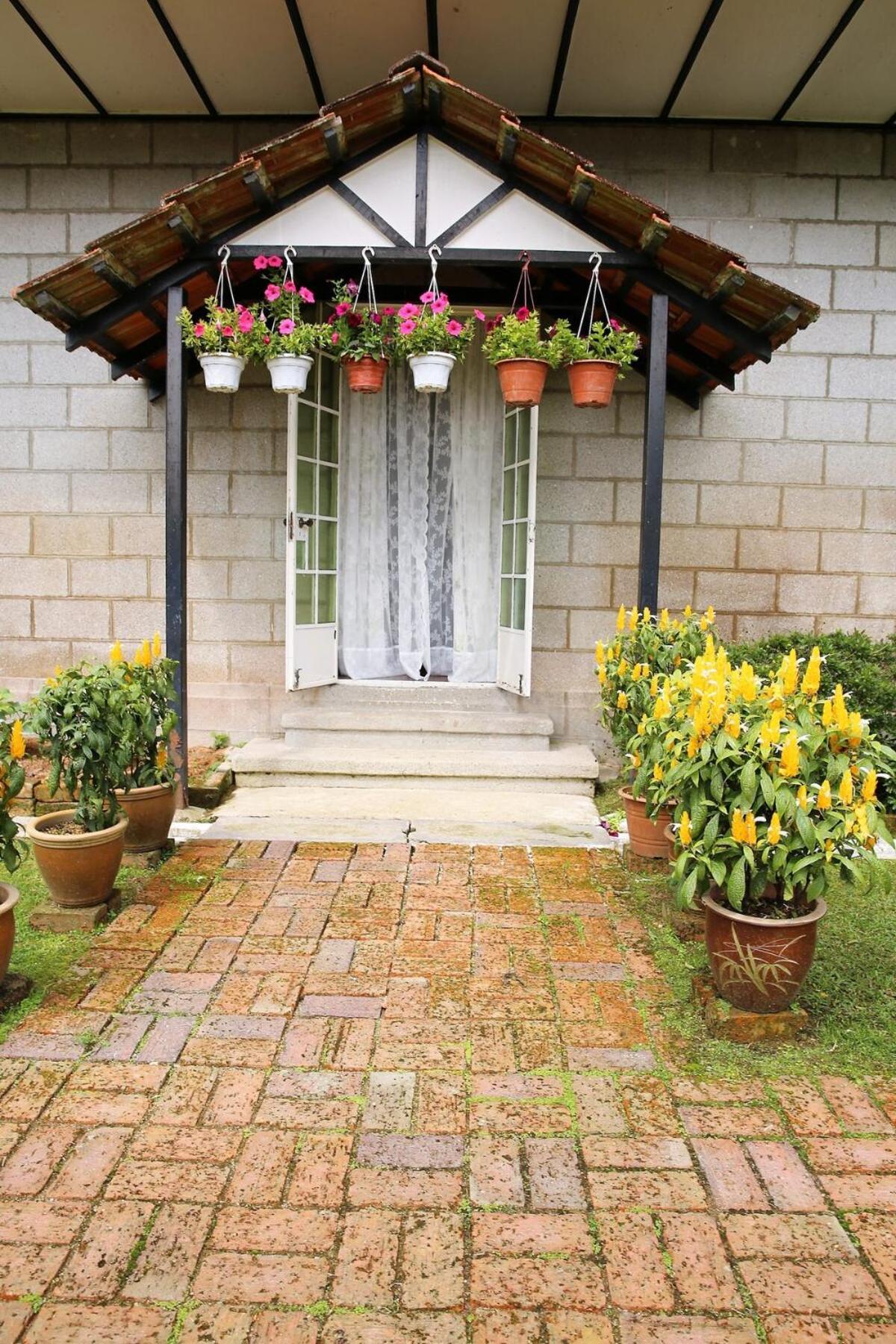 Bukit Lowick Bungalow タナ・ラタ エクステリア 写真